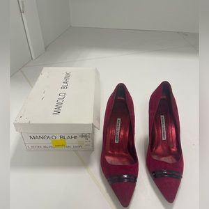 Vintage Circa 2005/06 - Manolo Blahnik Suede Heels  Size 7. In original box.
